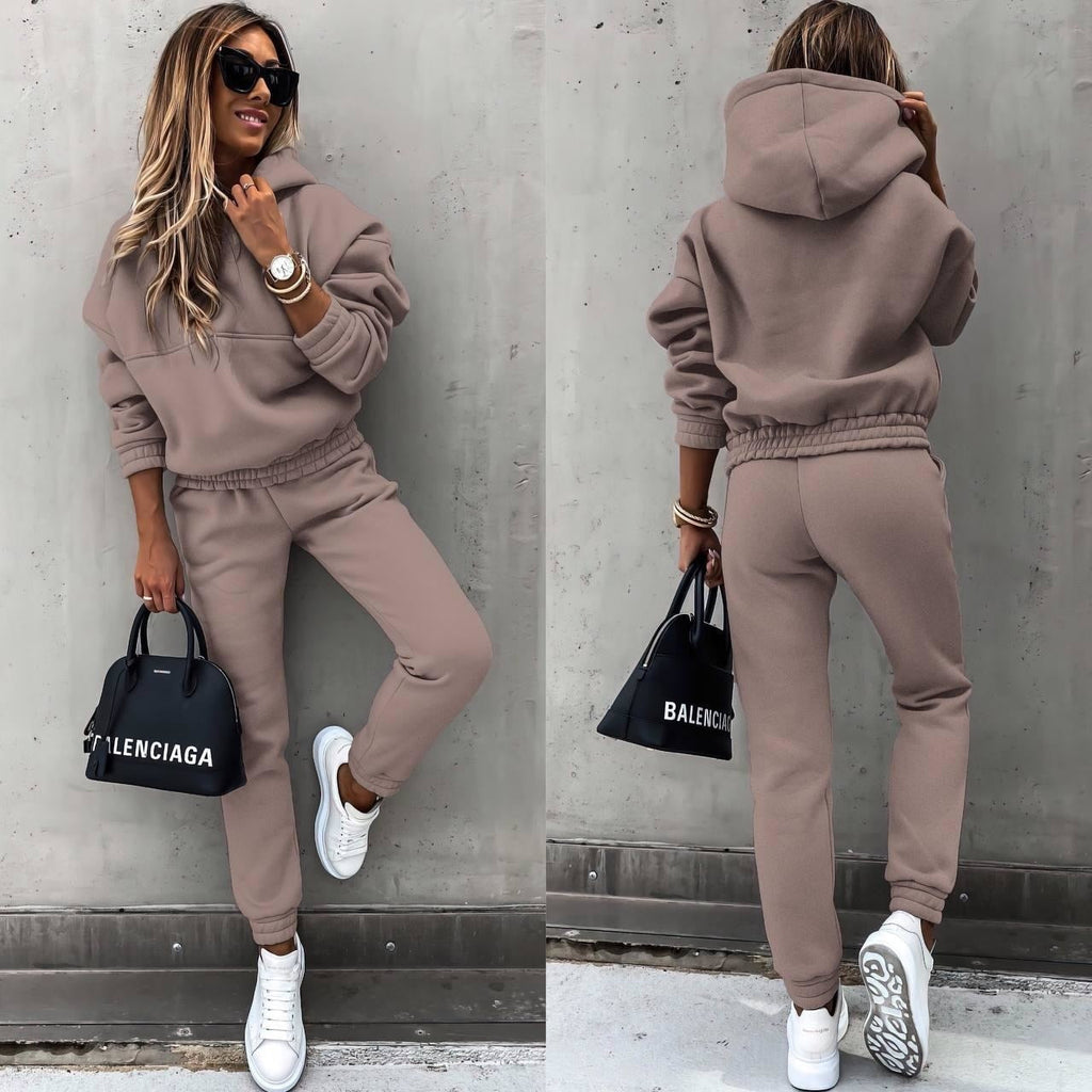 Women's hooded tracksuit co-ord set with joggers in black