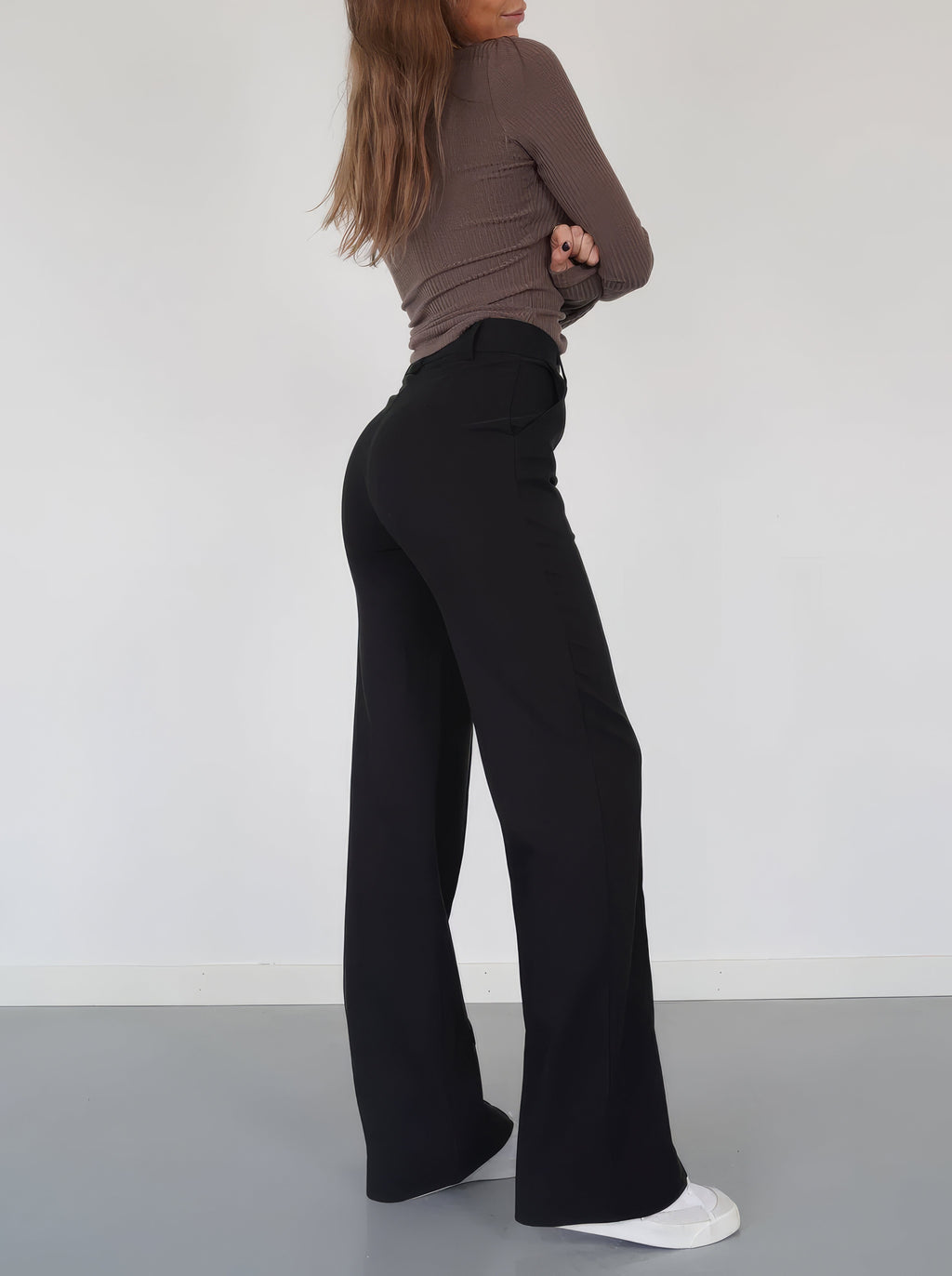 Women's wide-leg palazzo trousers in black