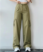 Women's high-waist cargo jeans with pockets in army green