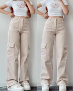 Women's high-waist cargo jeans with pockets in army green
