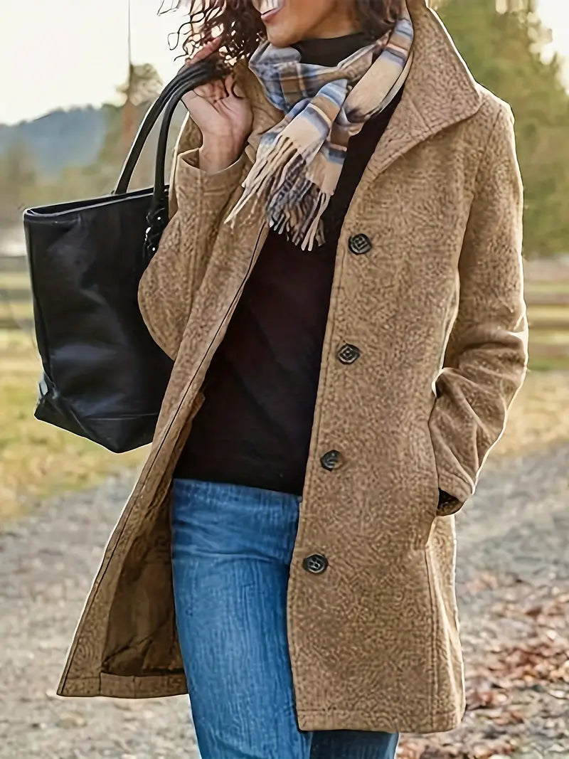 Women's green soft-lined feminine coat for autumn city wear