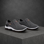 Camel men's slip-on outdoor trainers with a grip sole for autumn walks