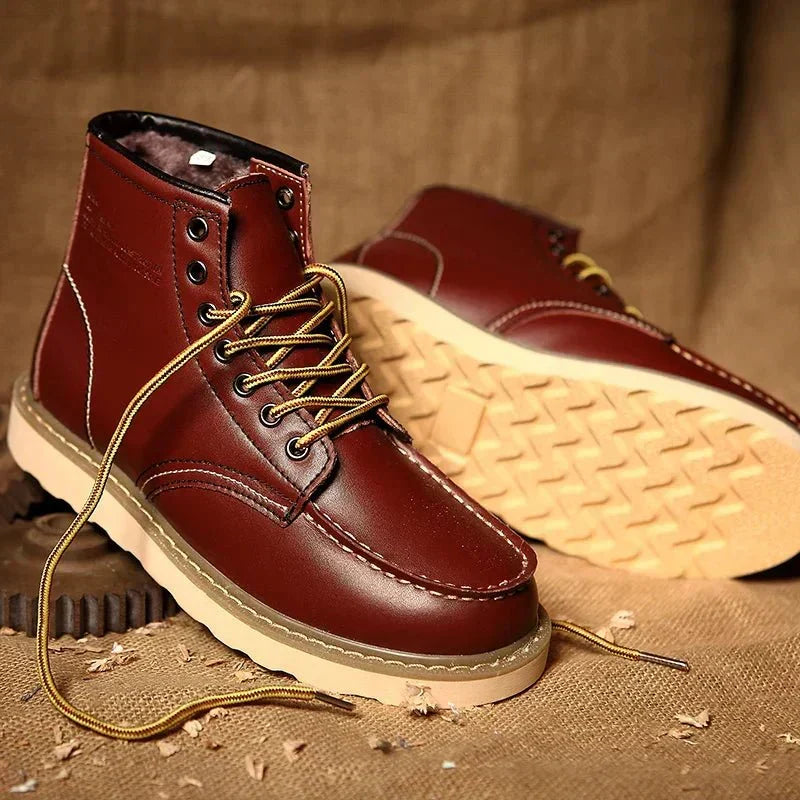 Men's lace-up moc toe ankle boots