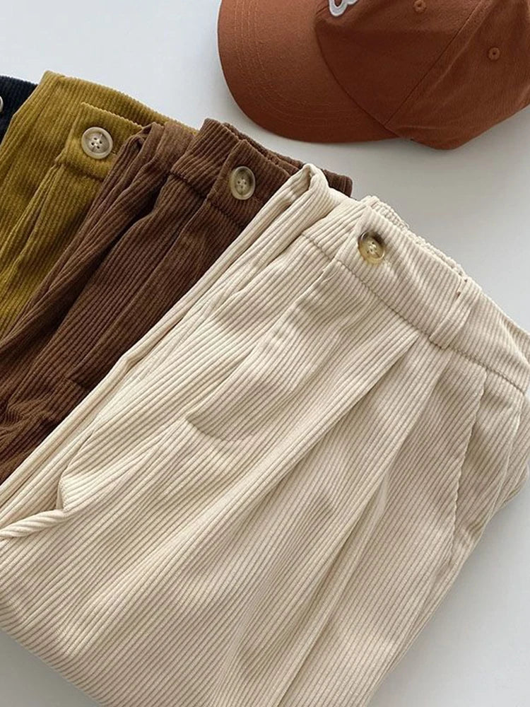Women's wide-leg corduroy trousers in apricot