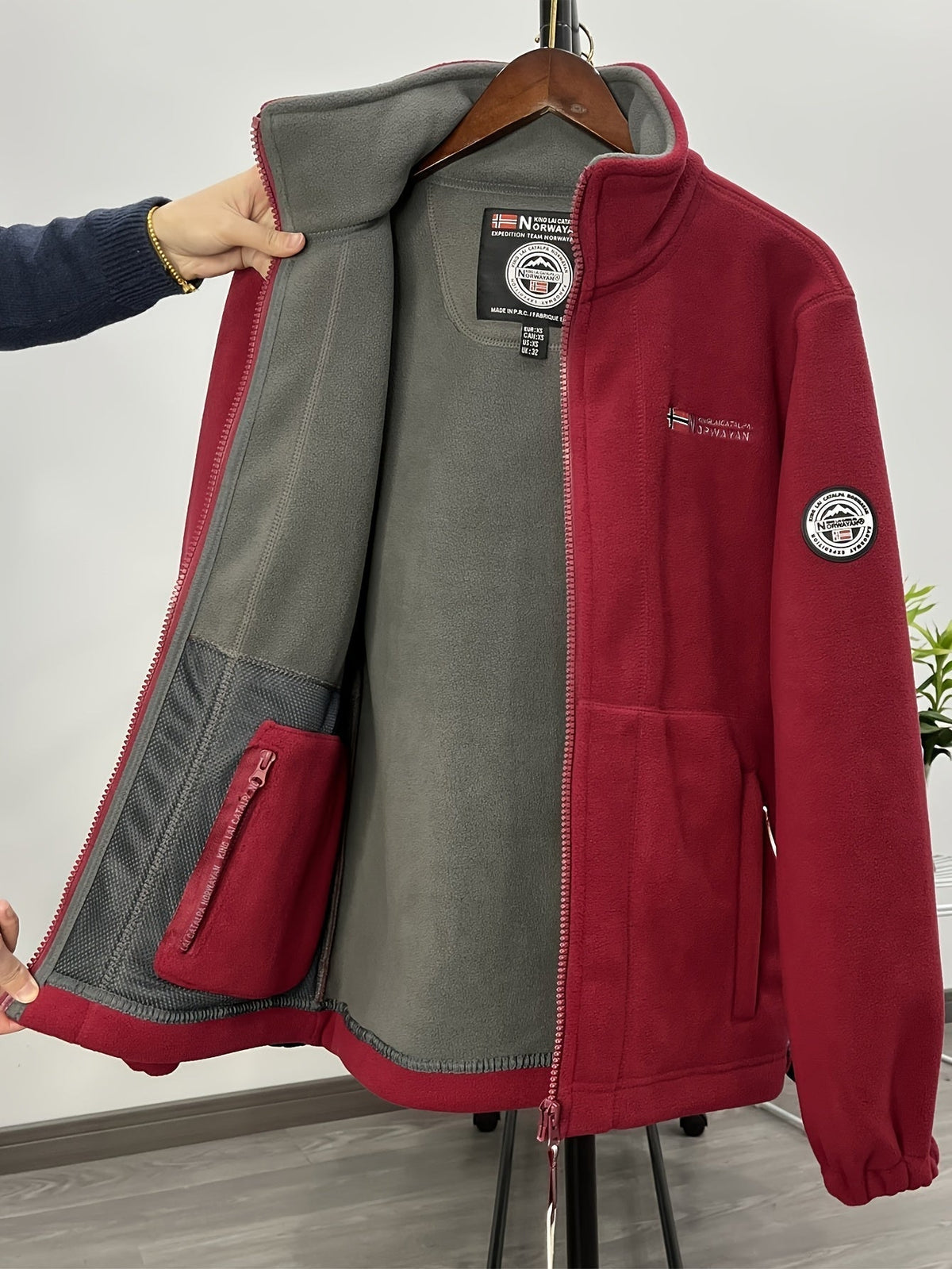 Men's navy windproof full-zip outdoor fleece jacket