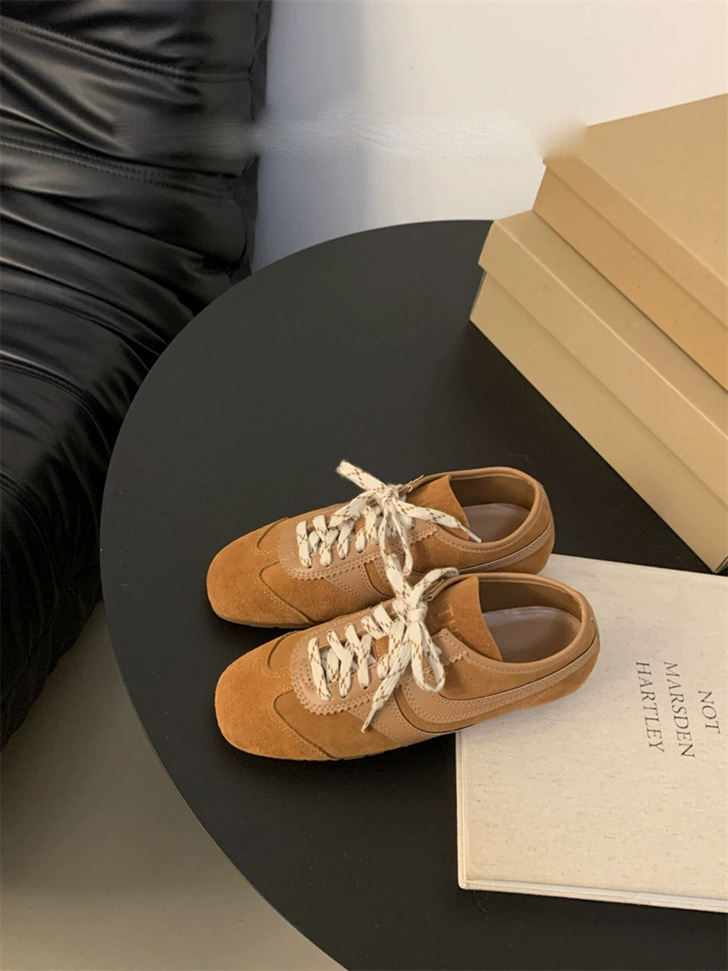 Women's black retro lace-up trainers with a chunky colour-block sole