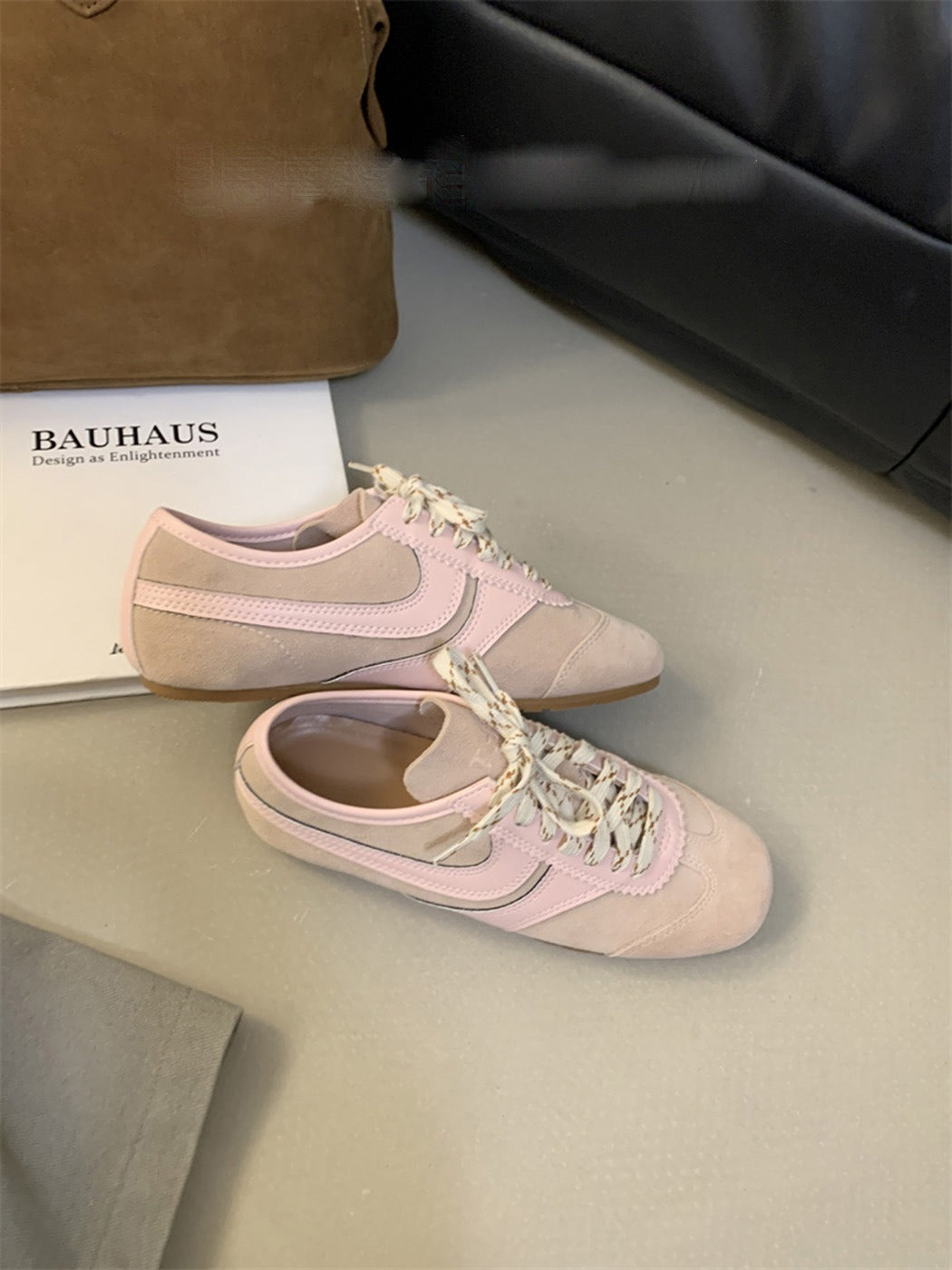 Women's black retro lace-up trainers with a chunky colour-block sole