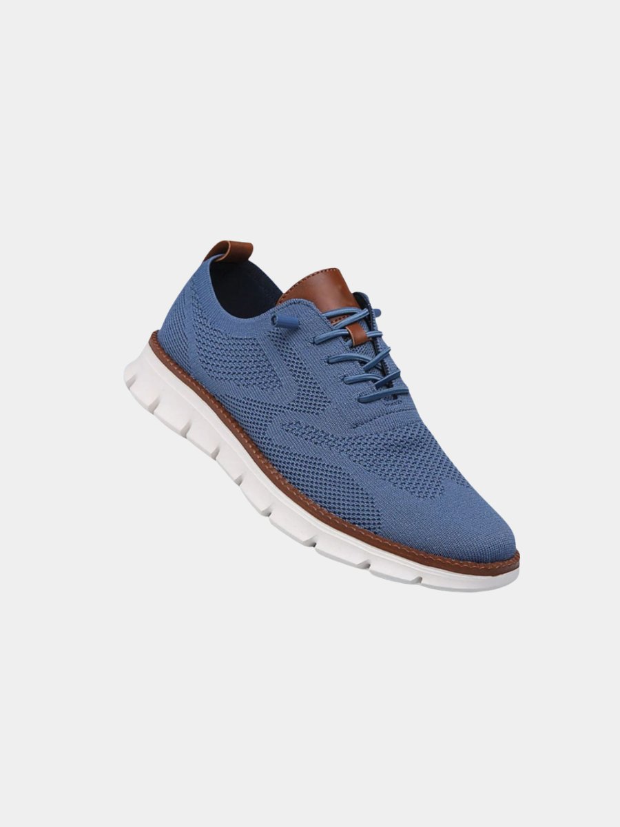 Men's knit oxford style trainers with a lightweight sole, front view