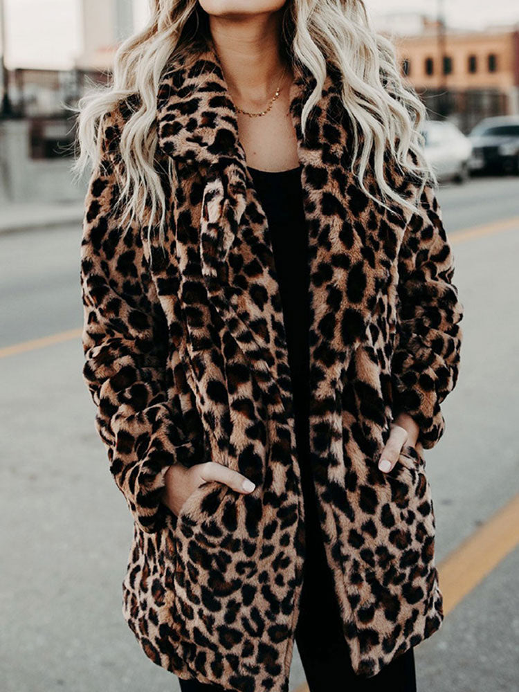 Women's leopard print faux fur coat with an oversized collar