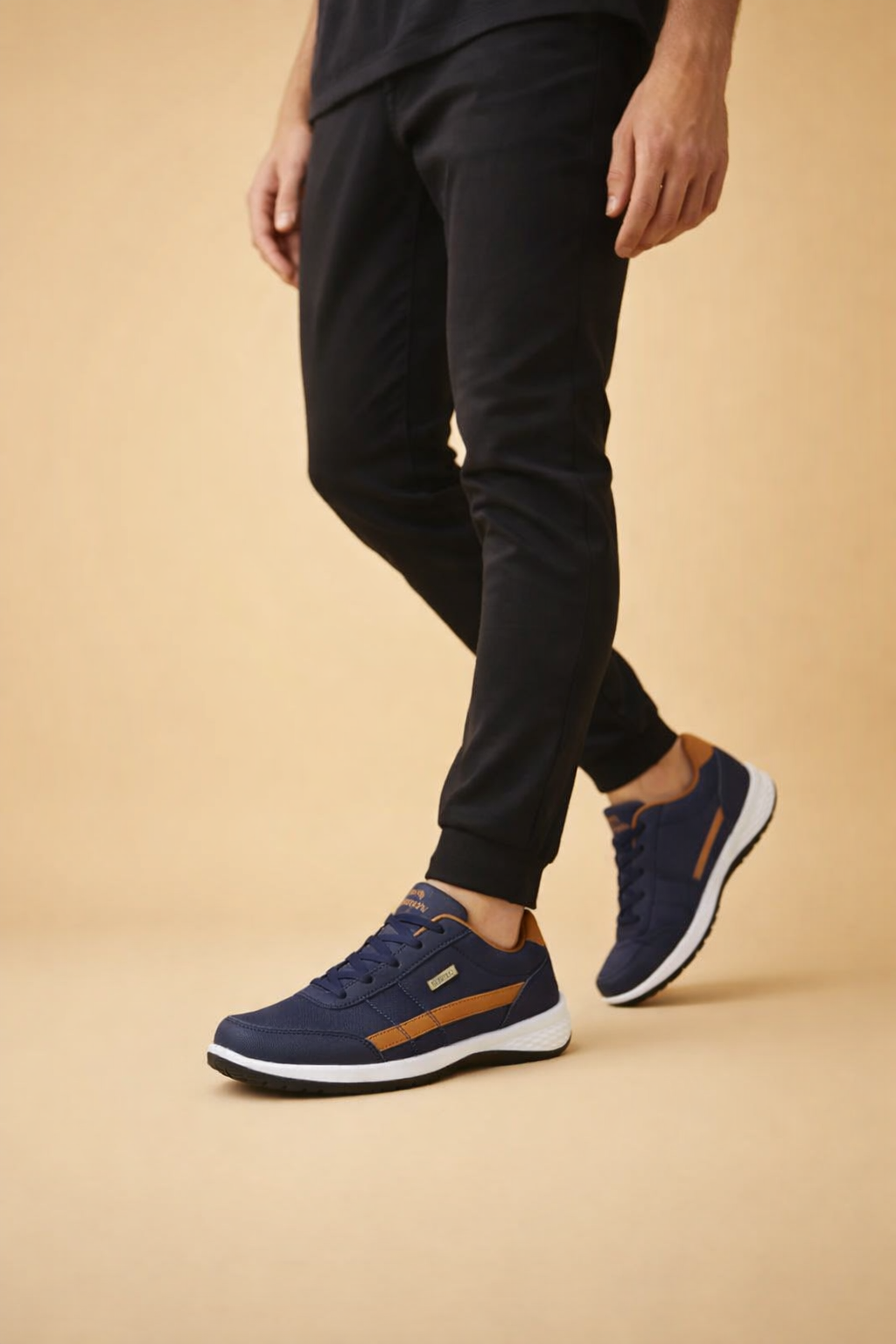 Blue men's cushioned lace-up trainers for casual wear with a lightweight upper