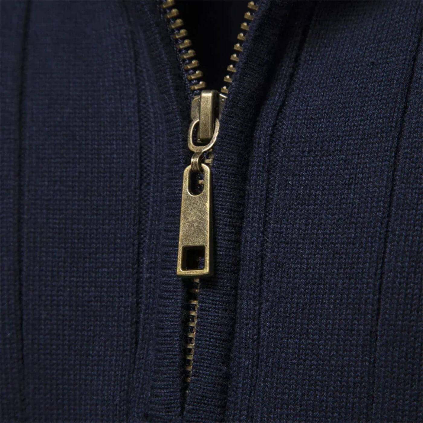 Men's blue soft knitted jumper for everyday autumn wear