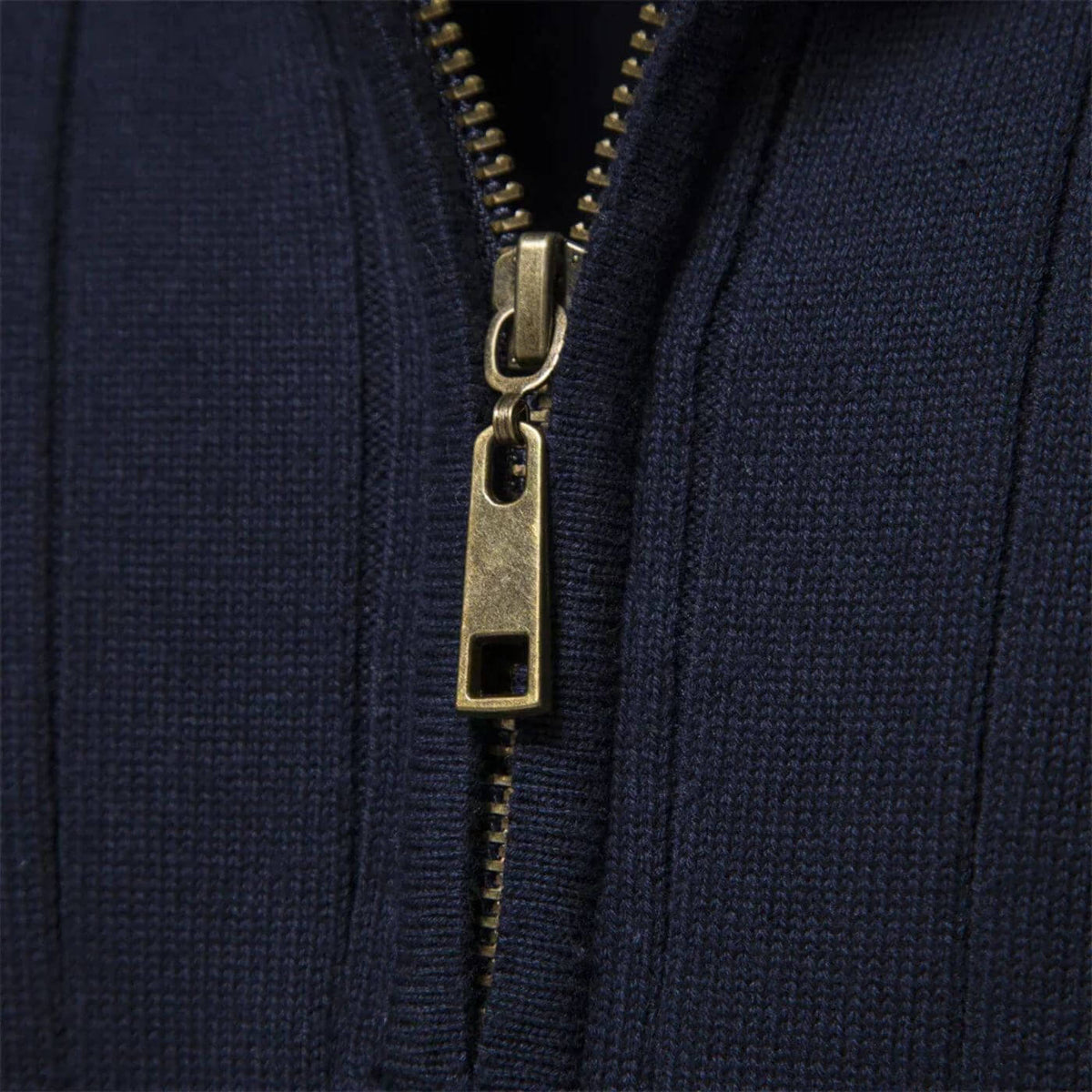 Men's blue soft knitted jumper for everyday autumn wear