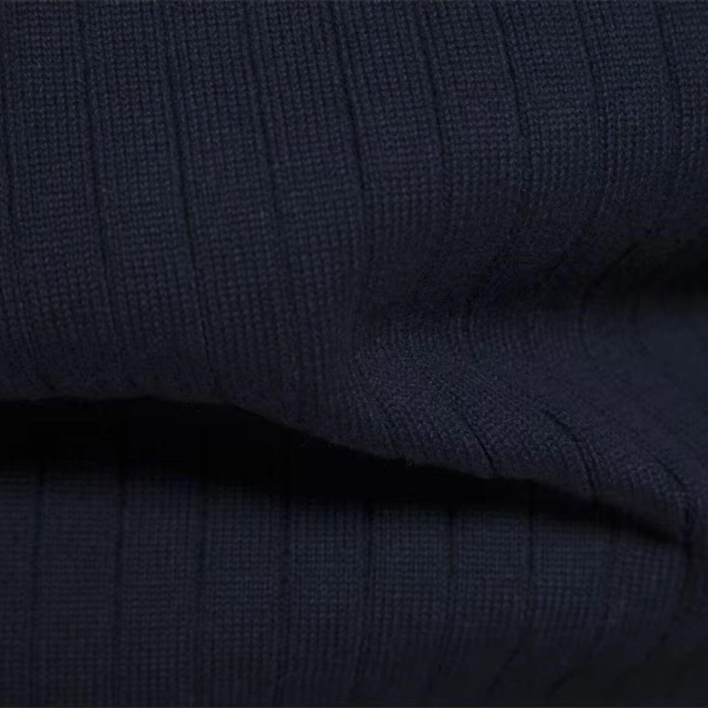 Men's blue soft knitted jumper for everyday autumn wear