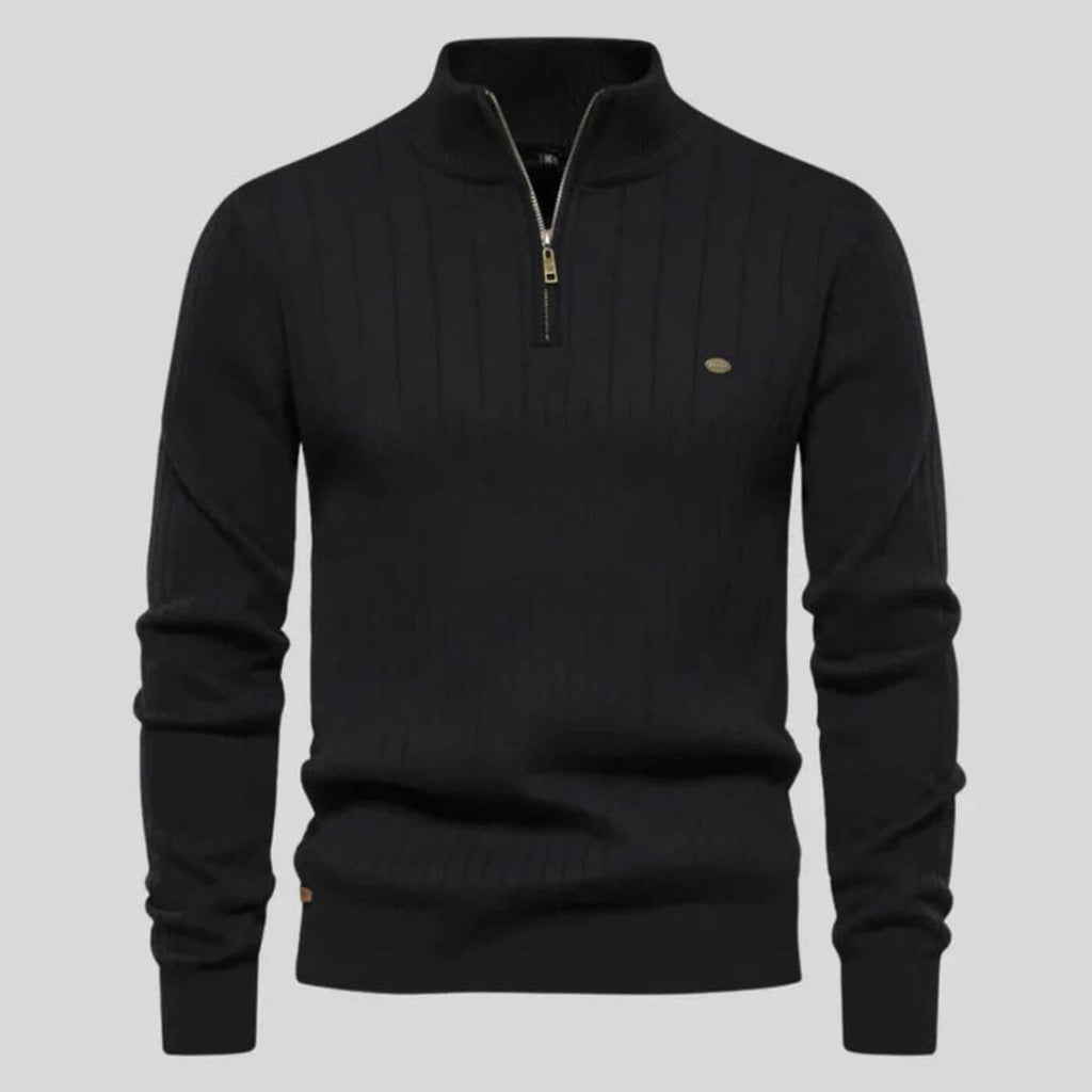 Men's black soft knitted jumper for everyday autumn wear