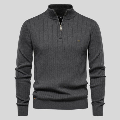 Men's black soft knitted jumper for everyday autumn wear