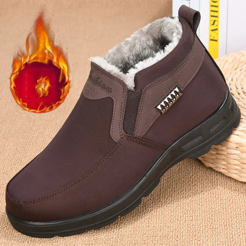 Black men's slip-on slippers with a thermal plush lining