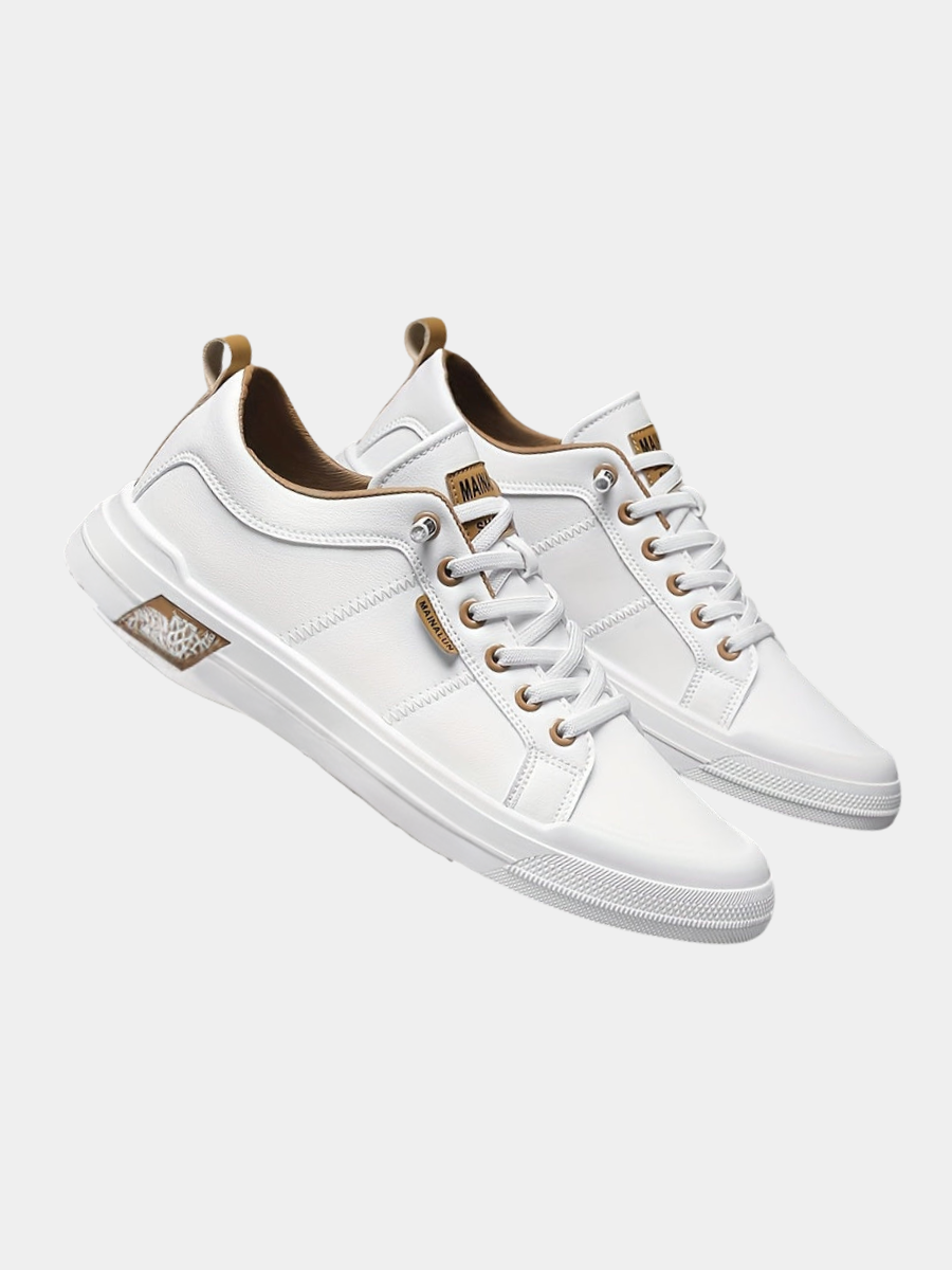 Men's outdoor walking trainers with chunky tread sole