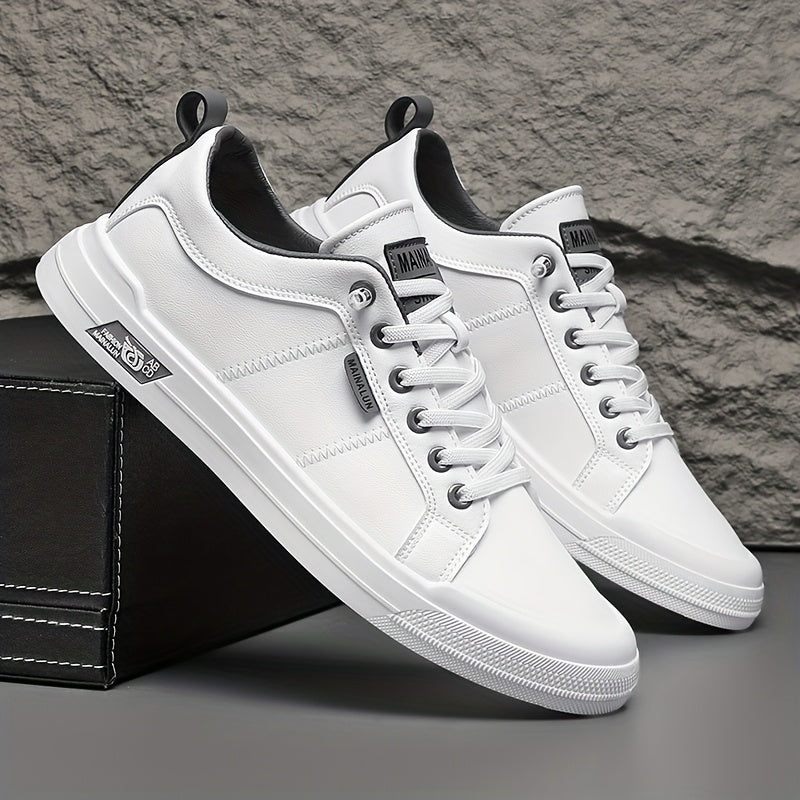 Men's outdoor walking trainers with chunky tread sole