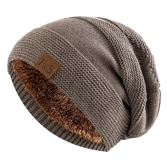 Unisex khaki fleece-lined beanie with a snug knitted fit