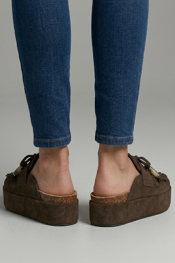 Leather sandals with round toe and slip-on fit, product still life