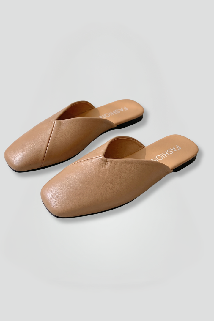 Leather sandals with square toe, product still life